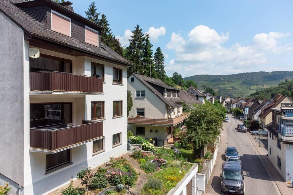 Rheintal-Ferien - 90 Qm Ferienwohnung Mit Wine & Style - Dein Urlaub Am Rhein Niederheimbach Экстерьер фото